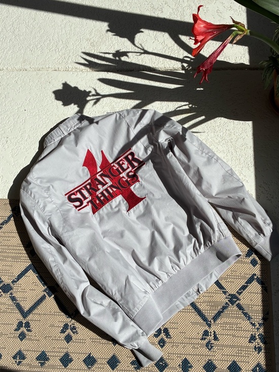 Members Only Other - NWOT Stranger Things S4 MEMBERS ONLY Jacket - Rare! - Men's Small / Women's Med.